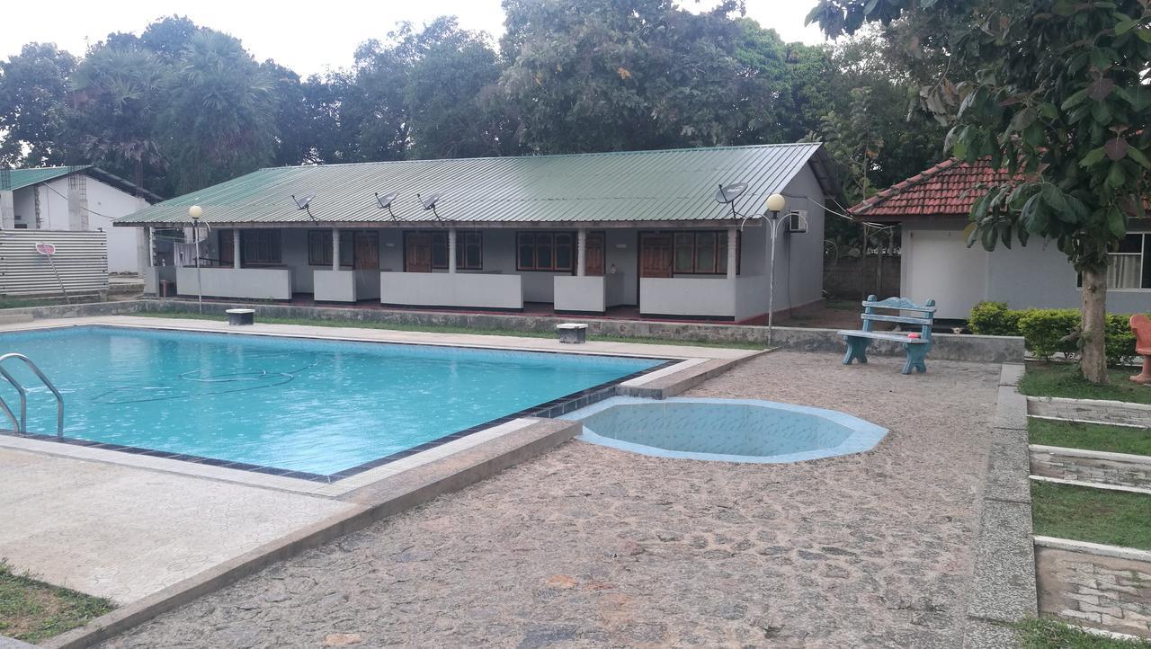 Friends Paradise Kilinochchi Екстер'єр фото